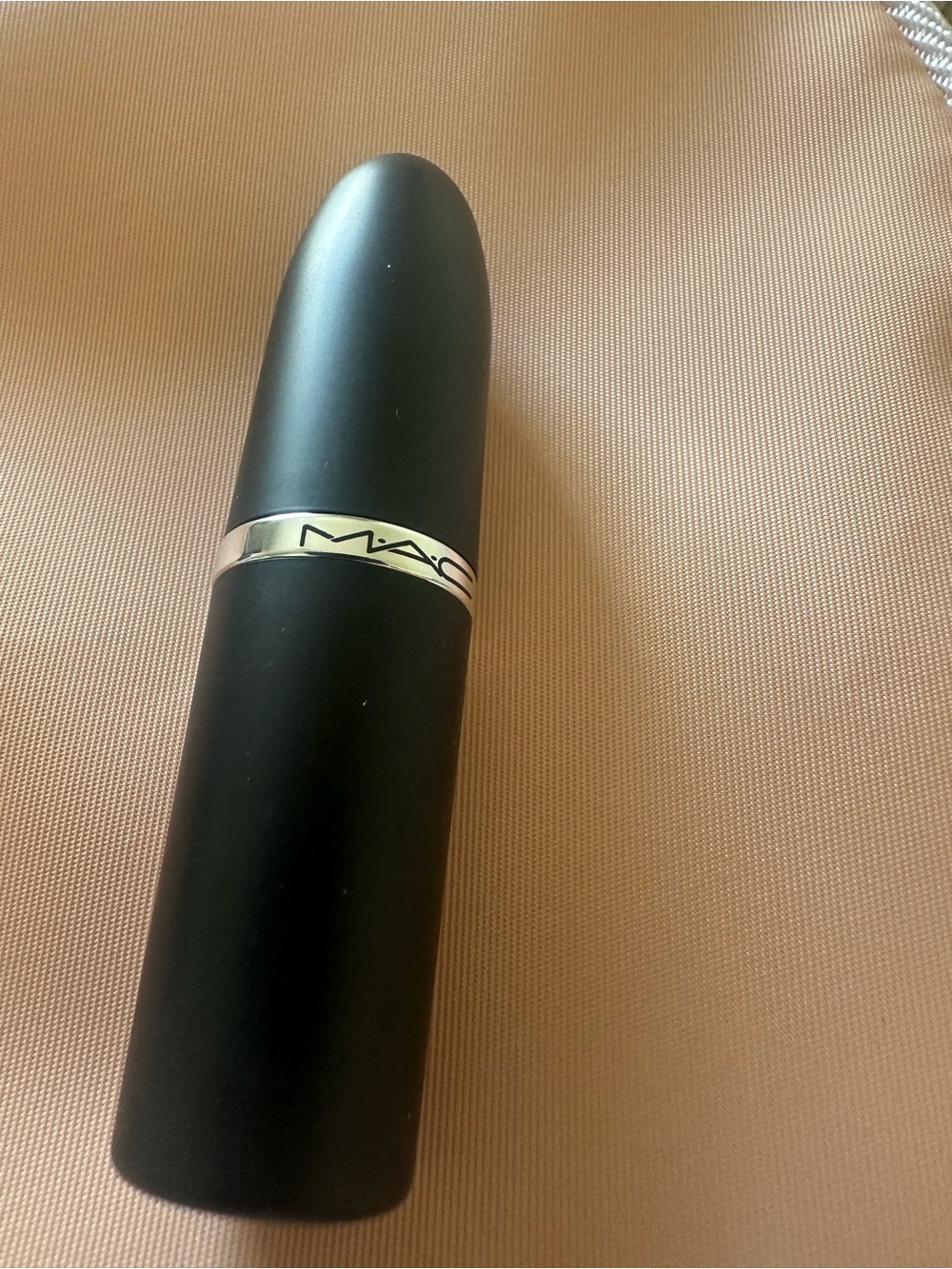 MAC Satin Lipstick - Brave - Picture 4 of 4